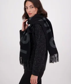 Swanni Scarf